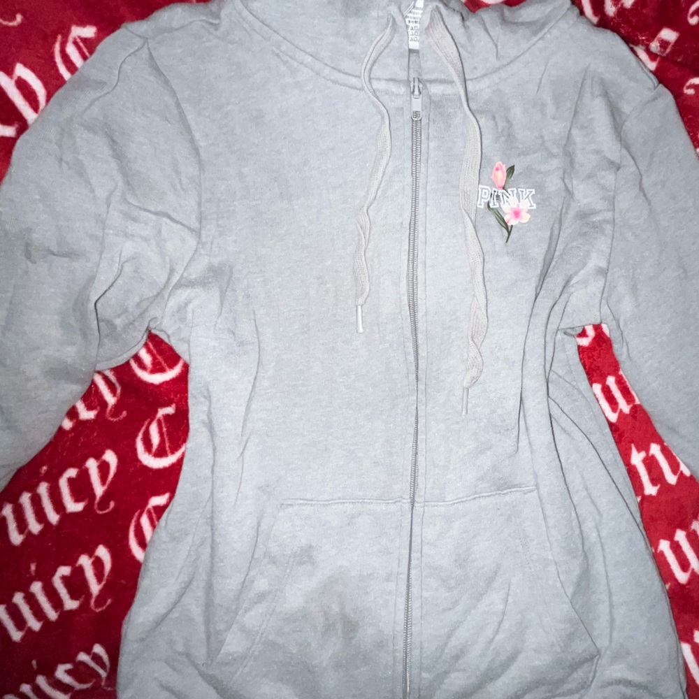 Zip up - Picture 2 of 7